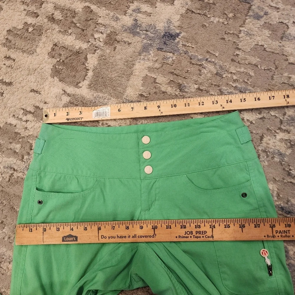 Lululemon green Betty Crop Pants.  Size 4. Vintage retro y2k. - Picture 14 of 16